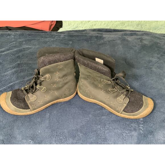 Keen Olive Green Rubber Hiking Boots - Size 8.5 - Gorpcore - Picture 2 of 4